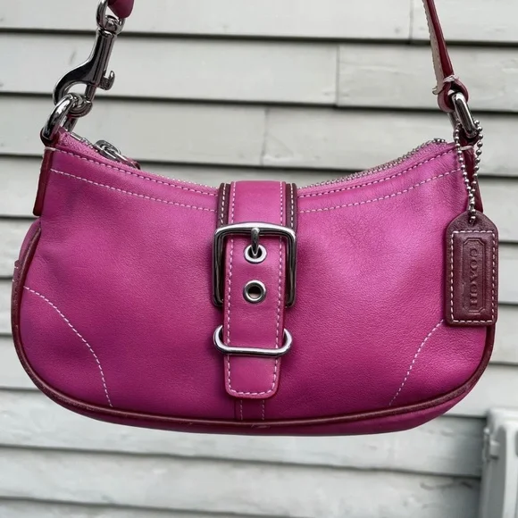 バッグ Coach Hamptons Demi Baguette Bag Purple Coach 2004 Vintage Hampton pebbled leather demi baguette